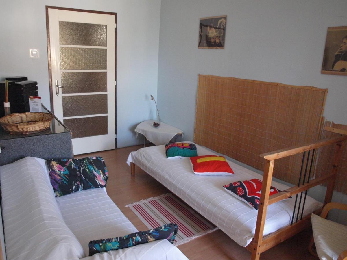 Apartmany Rossa Лоуни Экстерьер фото